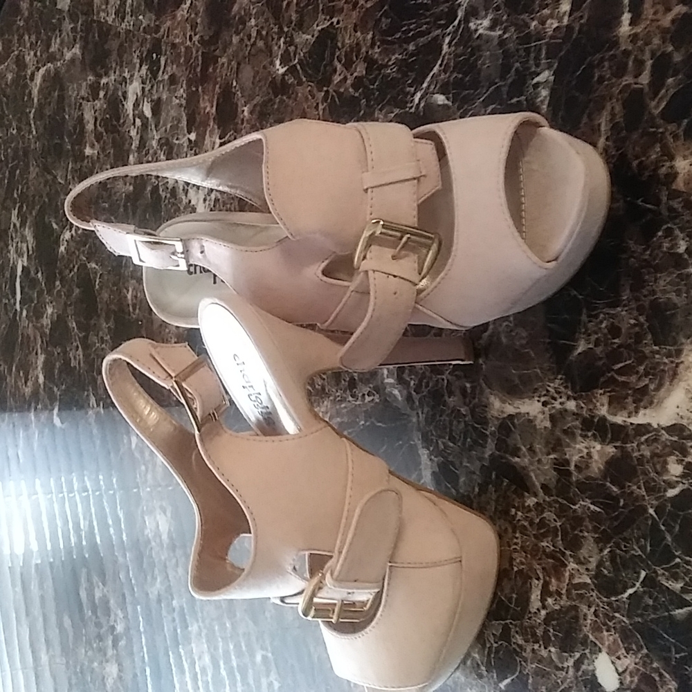 Women's high heel shoes